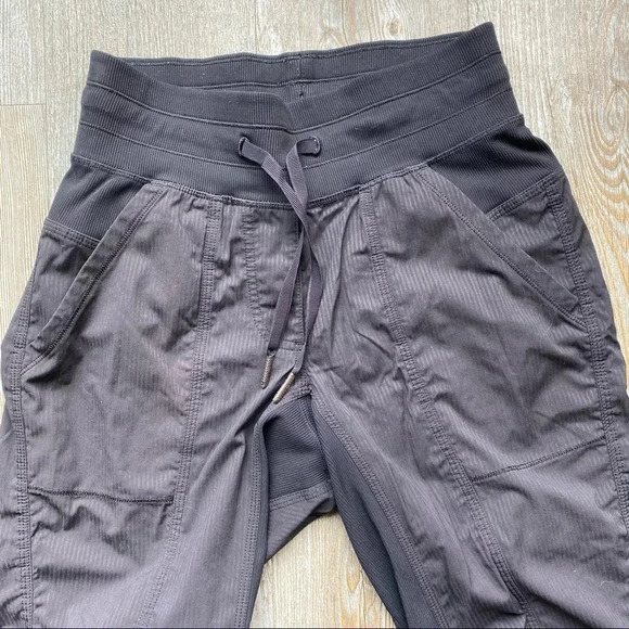 LULULEMON | Black  Capri Pants - Picture 3 of 9